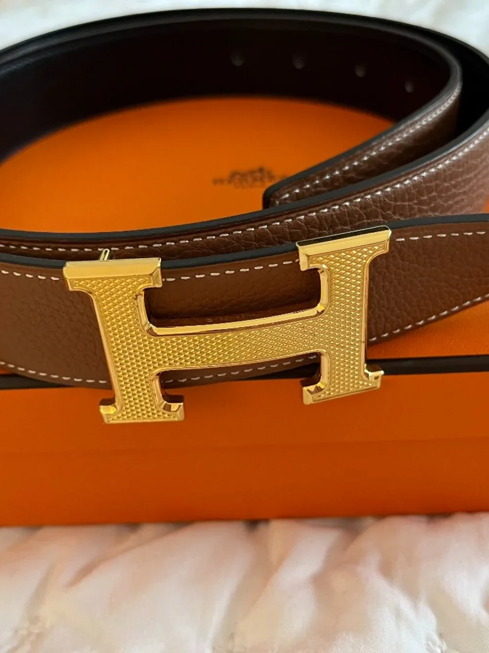 Authentic Hermès H au Carré reversible leather belt